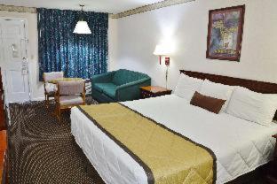 Standard King Room with Sofa Bed - Non Smoking interior